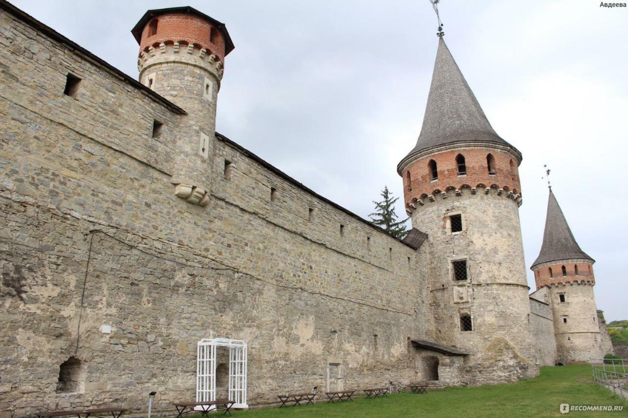Апартаменты Вероника Kam'janec'-Podil's'kyj Esterno foto